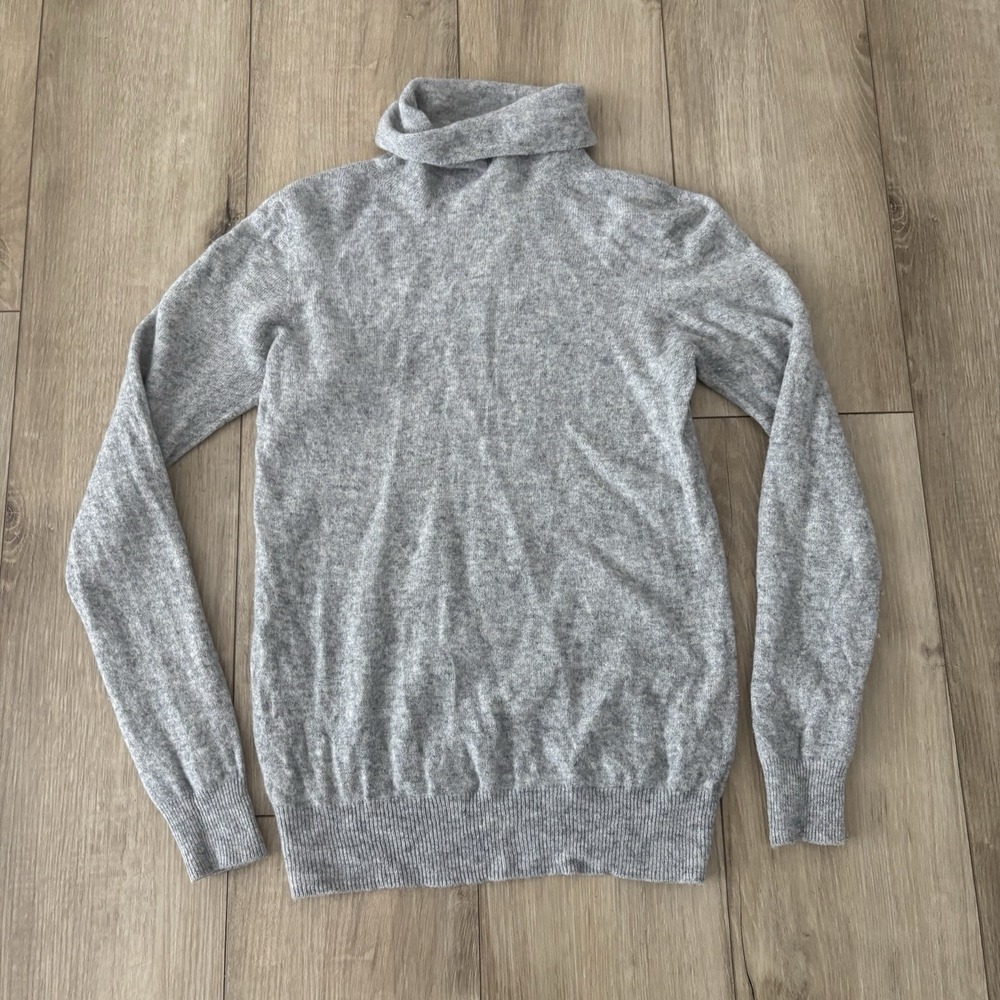 100 % Superfine Merino Wool‎ Turtleneck Sweater Small Light Gray Long Sleeve